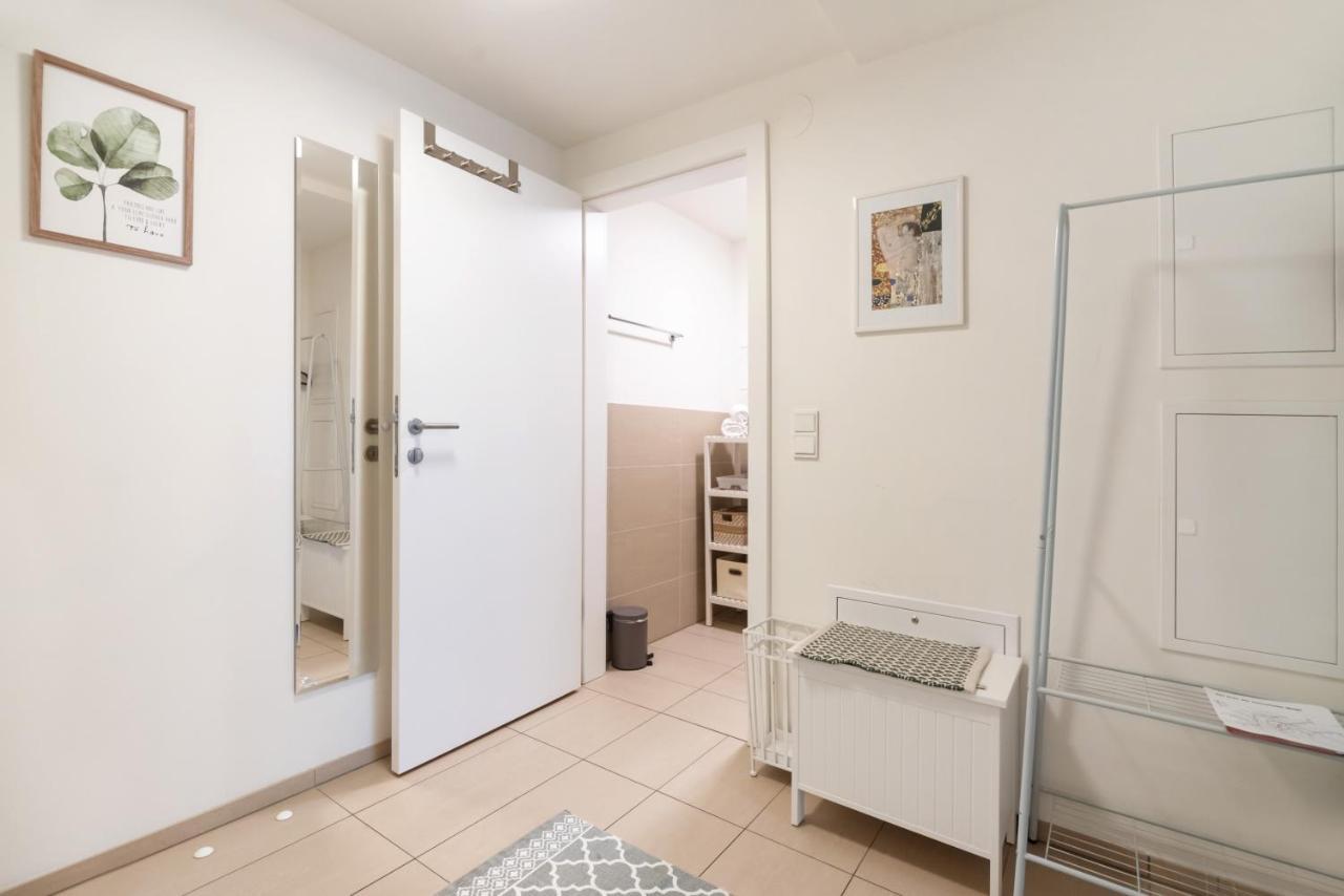 Apartament Quiet And Cozy Next To Mariahilfer Strasse And Naschmarkt With Ac, Minimum 30 Nights
