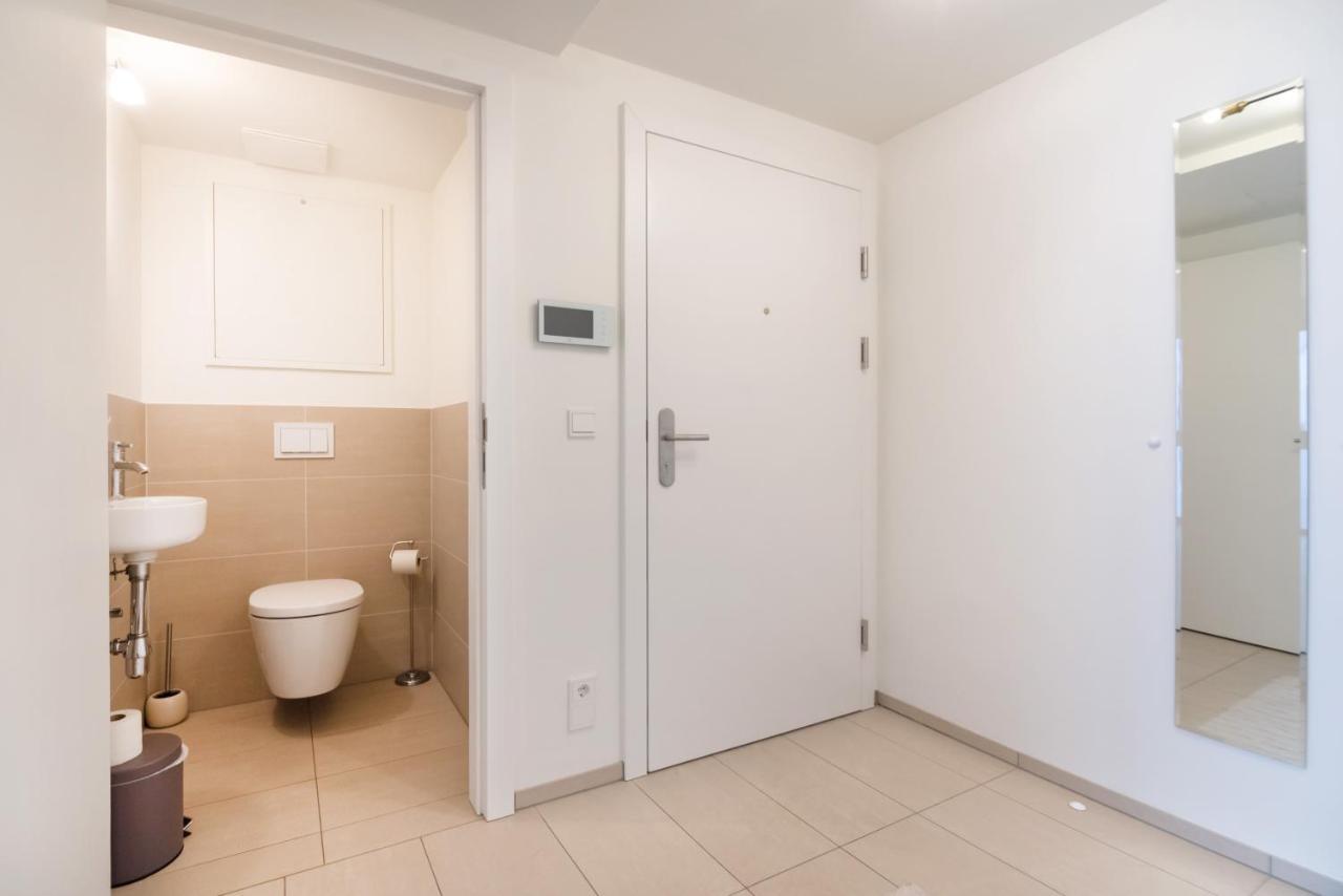 Quiet And Cozy Next To Mariahilfer Strasse And Naschmarkt With Ac, Minimum 30 Nights Apartament